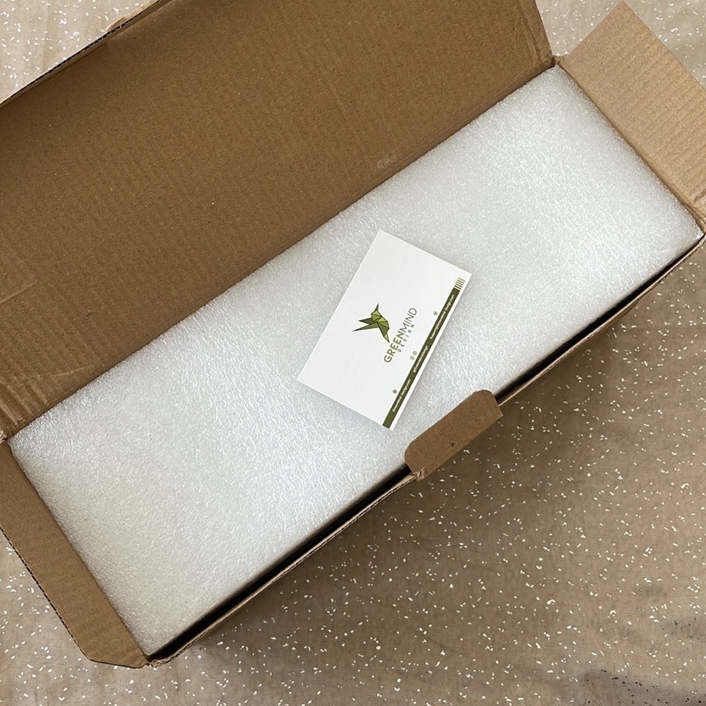 Brand New I Love You Set of 3 Ceramic Planter Pots 3.5” White w/ Bamboo Bases - Picture 10 of 12